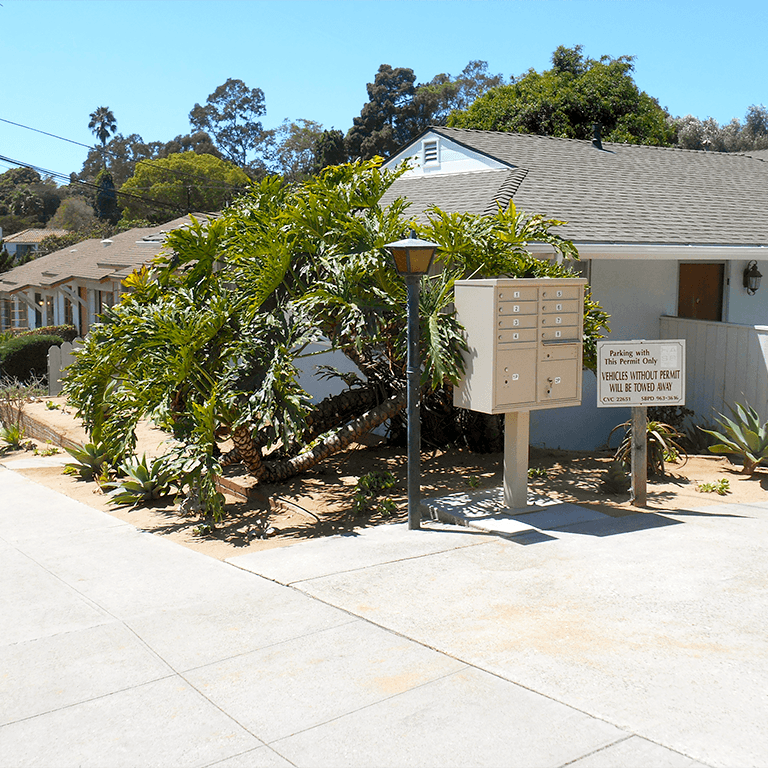 821 E Figueroa Exterior